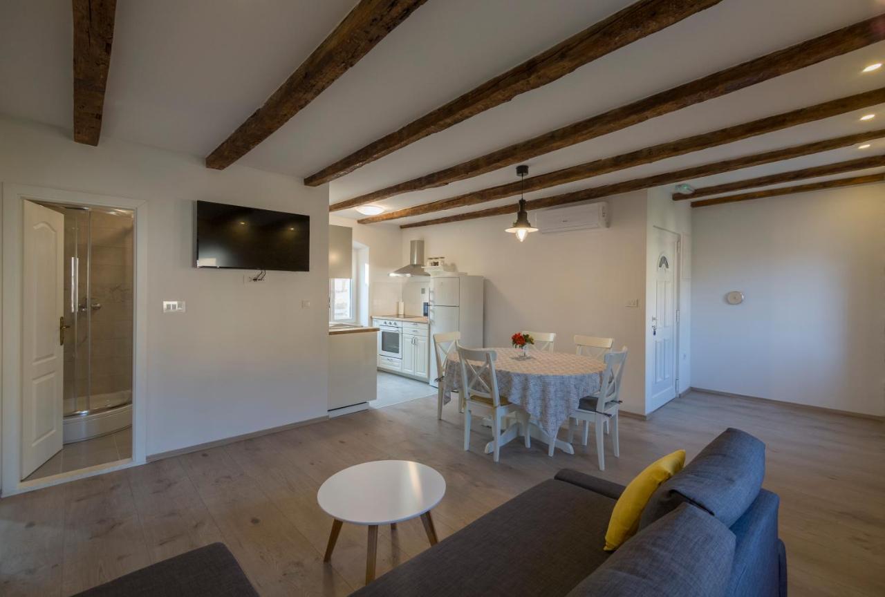 Apartments Bepi 코미자 외부 사진